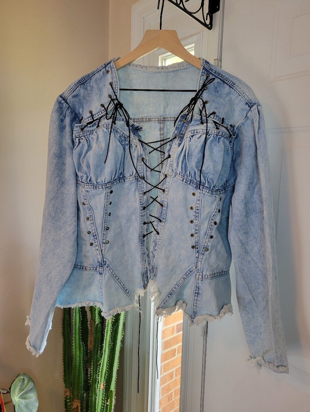 Boutique Denim Corset-style Lace-up Front Distressed Raw Hem Jacket Size 3XL